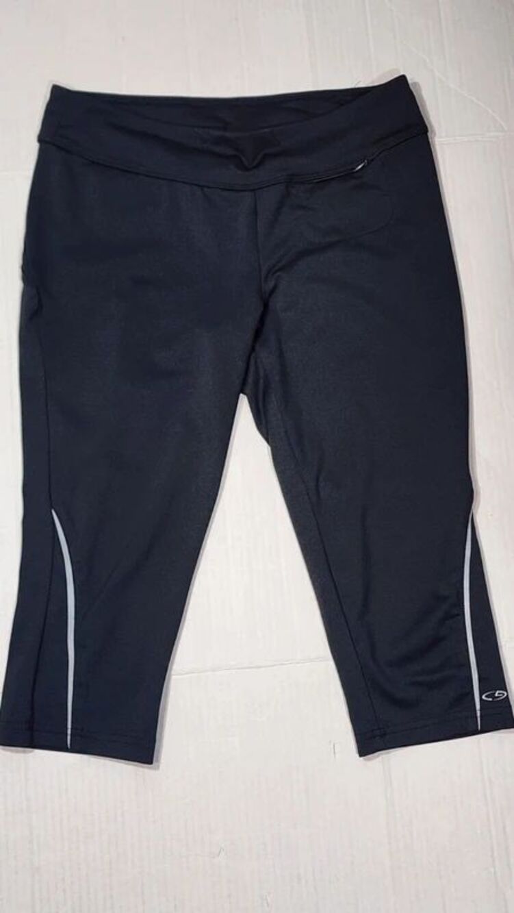 Black C9 by Champion Cropped Leggings with Drawstring Waist. S